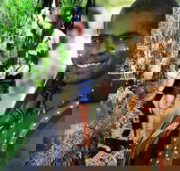 Hartley's Crocodile Adventures and Tjapukai Cultural Park Day Trip from Cairns - Accommodation Southport