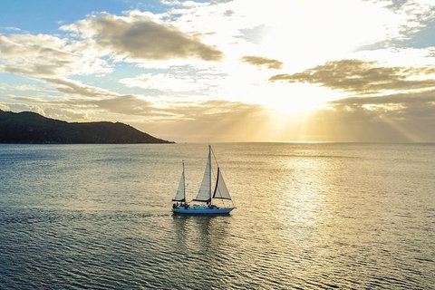 Magnetic Island Sunset Sail - Accommodation Southport 1