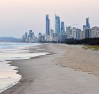 Luxury Brisbane Airport Transfers To and From Broadbeach for up to 11 ppl - Southport Accommodation