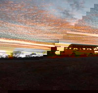 Bus Transfer Alice Springs to Ayers Rock Resort - Accommodation Southport