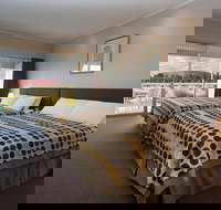 3-Day Uluru-Kata Tjuta and Kings Canyon 4WD Small-Group Eco-Tour from Alice Springs - Southport Accommodation