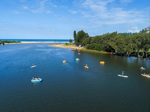 Avoca Lake - Southport Accommodation 0