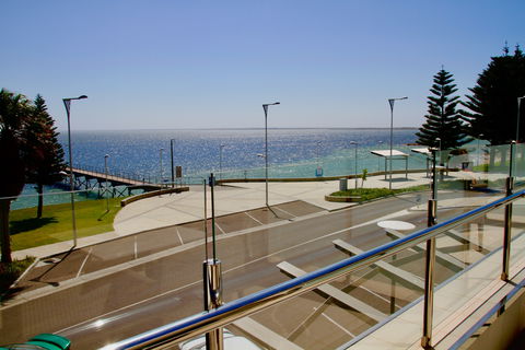 Ceduna Jetty - Southport Accommodation 2