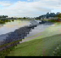 Duckenfield - Southport Accommodation