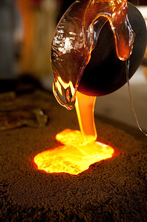 James McMurtrie's  Glass Blowing Studio And Gallery - Southport Accommodation 2