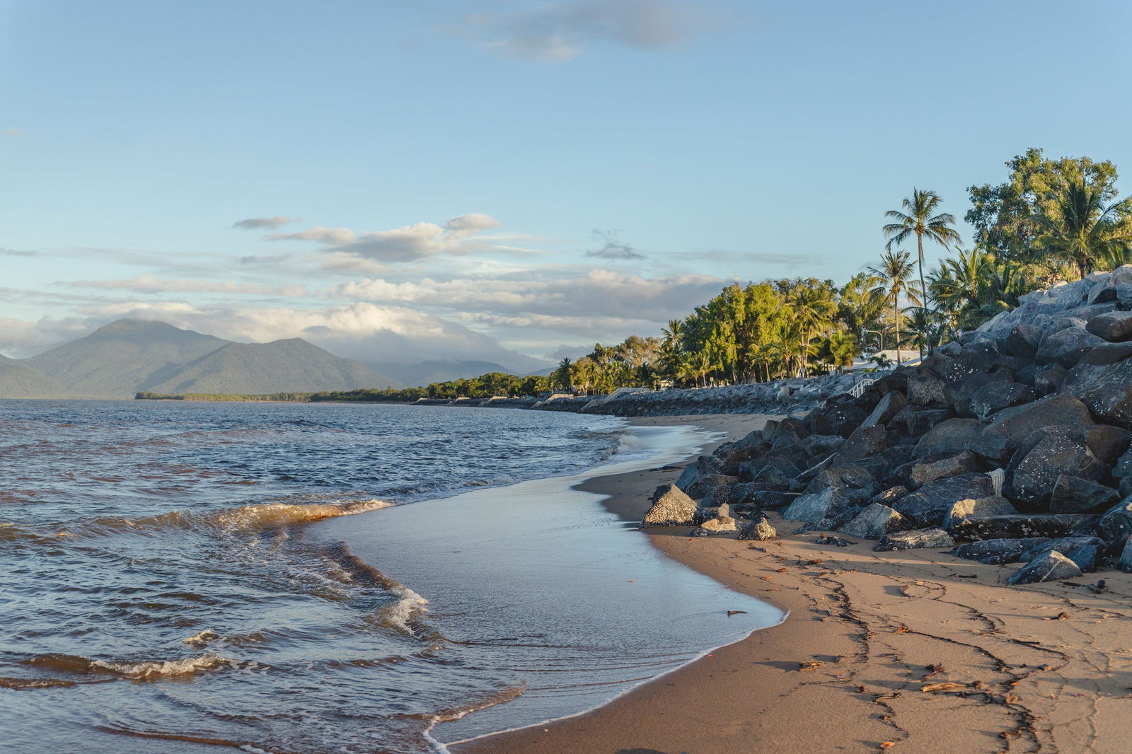 Machans Beach QLD Southport Accommodation
