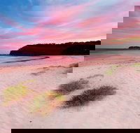 McKenzies Beach - Southport Accommodation