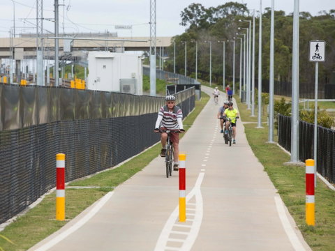 Petrie To Kippa-Ring Shared Pathway - Southport Accommodation 1