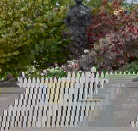 Alexander Cameron Statue - Southport Accommodation