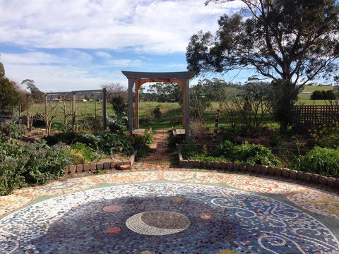 Arc Yinnar - Accommodation Southport 0