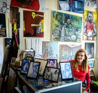 Brush Off Art - Southport Accommodation