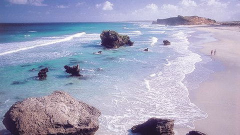 Dholuwuy Bay - Southport Accommodation 2