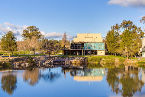 Wagga Wagga Civic Theatre - Southport Accommodation 1