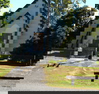 Waratah - Southport Accommodation