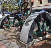 Ellena Street Pavement Art and Sculpture - Southport Accommodation