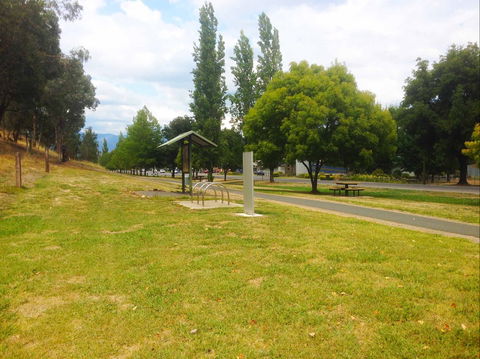 Myrtleford To Porepunkah 24km - Southport Accommodation 2