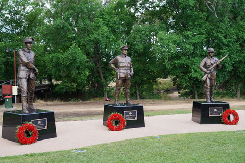 VC Memorial Park - Honouring Our Heroes - Southport Accommodation 0
