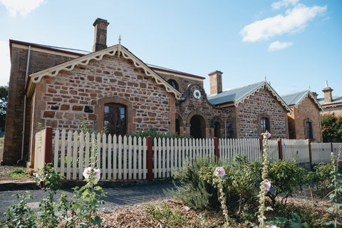 Auburn - Accommodation Southport 1