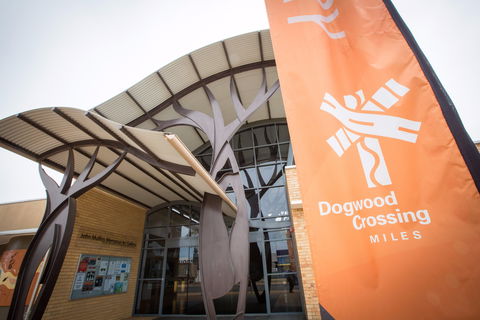 Dogwood Crossing, Miles - Southport Accommodation 0