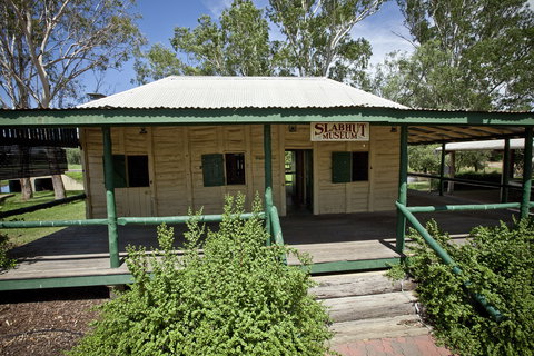 Lenroy Slab Hut - Accommodation Southport 0