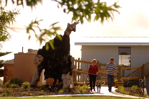 Newman's Horseradish Farm And Rusticana Wines - Southport Accommodation 1