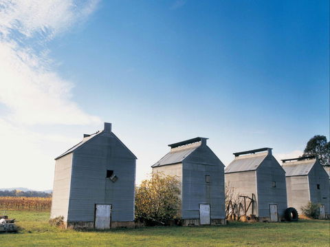 Taylors Gap To Myrtleford 10.5 Km - Southport Accommodation 1