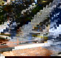 Lucindale Cemetery - Accommodation Southport