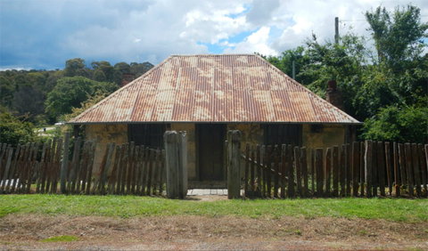 Beyers Cottage - Accommodation Southport 0