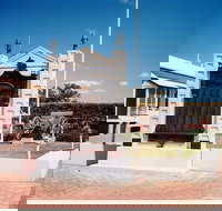 Gayndah War Memorial - Southport Accommodation