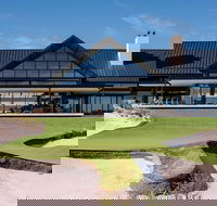 Peninsula Kingswood Country Golf Club - Accommodation Southport