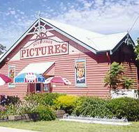 Huskisson Pictures - Southport Accommodation
