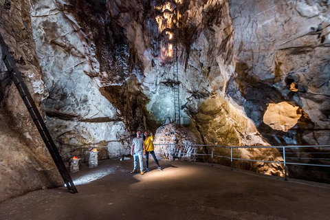 Jenolan Caves: Lucas Cave Tour - Accommodation Southport 1