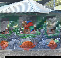 Howlong's Enchanted Hut - Southport Accommodation