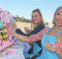 Winton Paint and Sip - Southport Accommodation