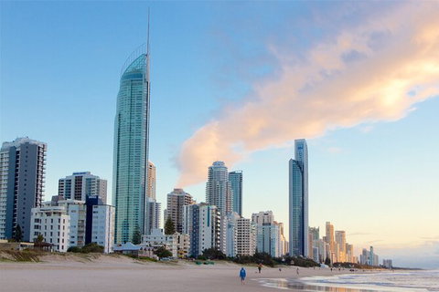 Gold Coast Airport Transfers : Gold Coast City To Airport OOL In Luxury Car - Accommodation Southport 3
