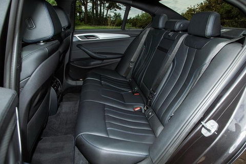 Departure Private Transfer Melbourne City To Melbourne Airport MEL Business Car - Southport Accommodation 3