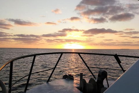 Sunset Geraldton Harbour Cruise - Southport Accommodation 0