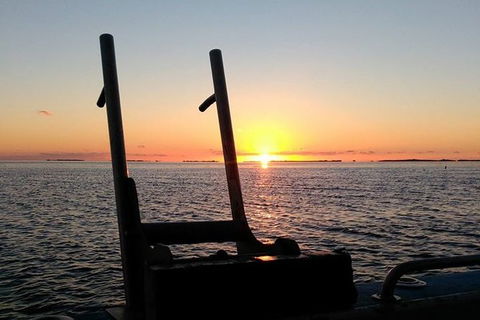 Sunset Geraldton Harbour Cruise - Southport Accommodation 2