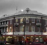 Crows Nest Hotel - Southport Accommodation