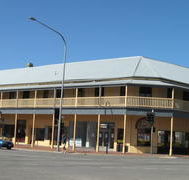 Colac Hotel - Southport Accommodation