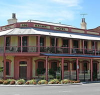 Railway Hotel - Southport Accommodation