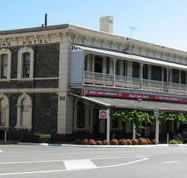 Royal Arms Hotel - Southport Accommodation