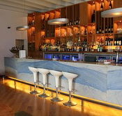 Pontoon Bar - Southport Accommodation