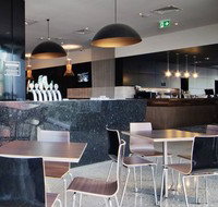 The Cremorne Hotel - Southport Accommodation