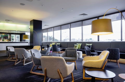 MRepublic Restaurant, Bar And Lounge - Southport Accommodation 8