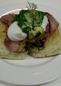 Tanja's Cafe & Restaurant - Accommodation Southport 1