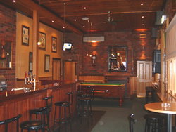 The Old Boundary Hotel - Accommodation Southport 1