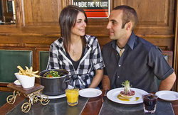 Railway Hotel - Southport Accommodation 3