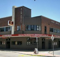 The Pier Hotel Botany - Southport Accommodation