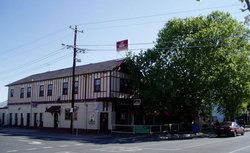 Flanagans Border Inn Hotel - Southport Accommodation 1